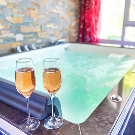 Apartment Au Bord De L'eau. L'instant Coquin Rochefort-sur-Loire
