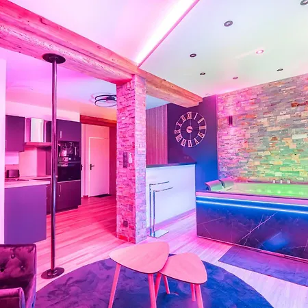 Apartment Au Bord De L'eau. L'instant Coquin