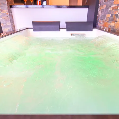 Au Bord De L'eau. L'instant Coquin