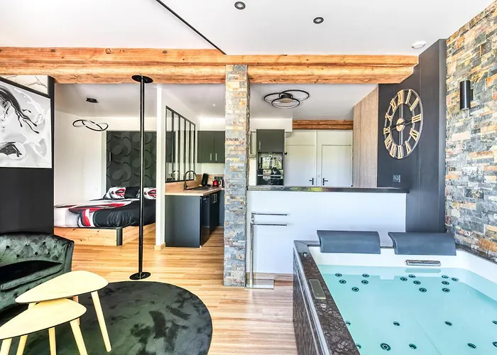 Au Bord De L'eau. L'instant Coquin Rochefort-sur-Loire