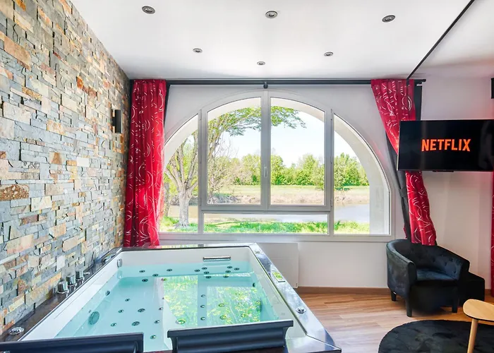 Au Bord De L'eau. L'instant Coquin Rochefort-sur-Loire