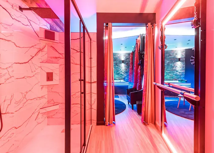 Au Bord De L'eau. L'instant Coquin