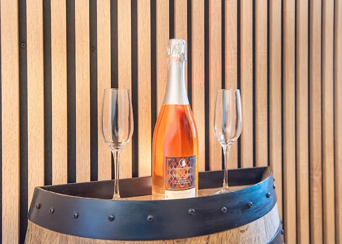 Au Bord De L'eau. L'instant Coquin